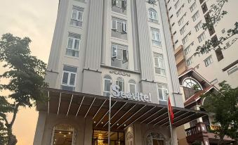 Seavitel Beach Hotel Danang