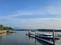 Krabi Boxtel Hotels near Wat Kaeo Korawaram
