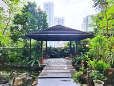 High floor - Rockwell View | Pool + Pet Friendly