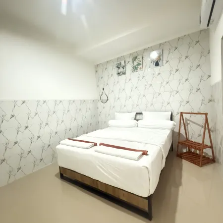 Private Room In Bali Near Sanur Beach Отели рядом с достопримечательностью «Пляж Пенджембак»