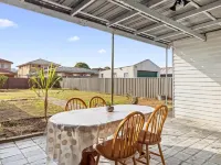 Convenient Room – Walk to Train & Shops Hotels in Lidcombe