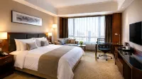 Double Land Hotel