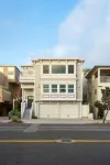 Beachside Retreat | Perfect Location| Free Parking