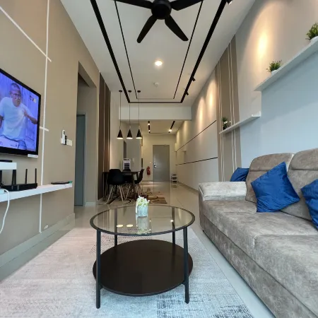 Maple Residence Klang Pool View by BeeStay
