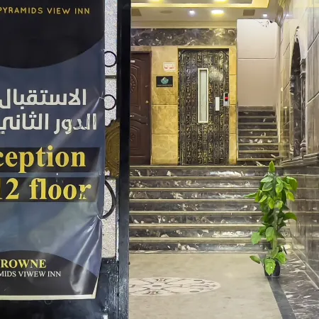 Crowne Pyramids Palace