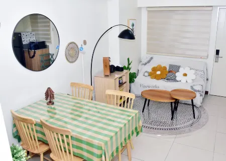 TreehouseRiddle Отели рядом с достопримечательностью «Метроуолк»