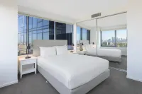 Oaks Melbourne Flemington Suites Hotels in Moonee Ponds