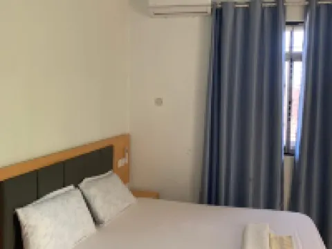 HUASHENG HOTEL Hoteles en Dar es-Salam