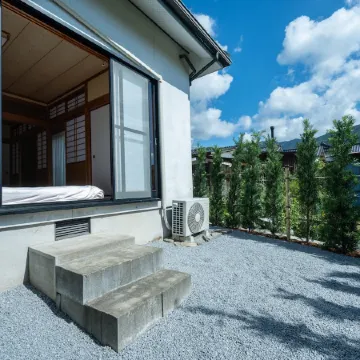 The Capital of Sakuratarō & Momijirō