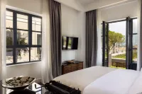 Centrale Lustica Bay by Angsana Hotels in 