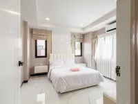 4-Bedroom Pool Villa with Private Pool in Pattaya Hotels near Wat Khao Din Temple