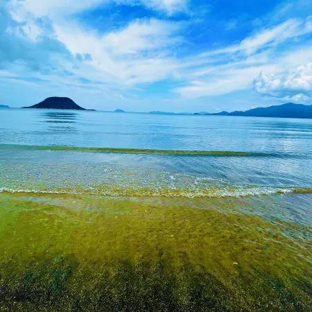 2LDK with Matsubara and the ocean right in front of you. The perfect loc