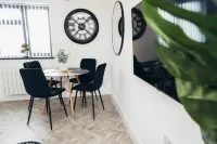 Queensferry Collection - Residence 5 - Condos