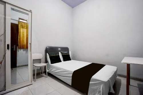 OYO 95293 Citra Homestay Syariah - Bãi đậu xe