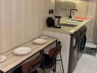 CasAura | Apt #3 King Bed 鄰近拉斯德商場的酒店