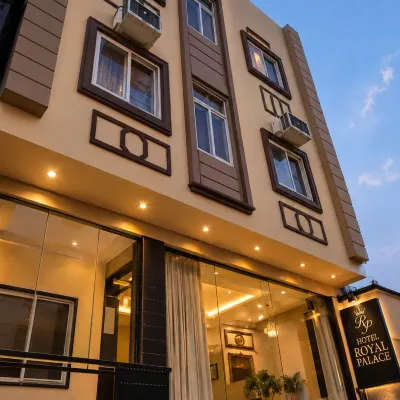 Hotel Royal Palace Varanasi 巴拉特馬塔寺附近的飯店