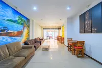 R&B hostel apartments and sports bar -  โฮสเทล