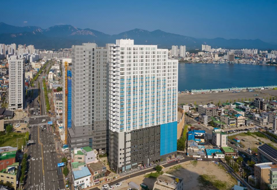 1. 더 호텔 속초 ..