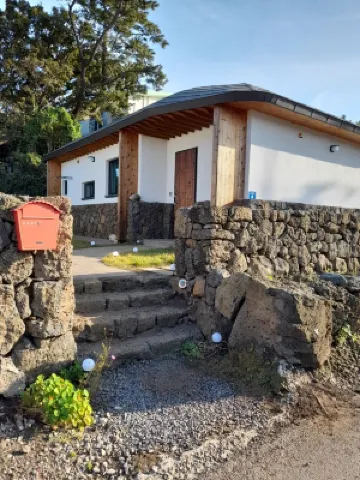 Joohane Jeju-do House 2 Rooms Private