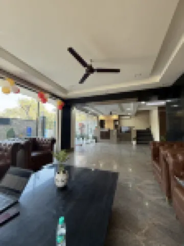 Divine Hotels & Banquets