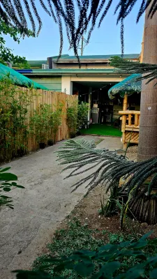 Natural Haven w/ Netflix,Videoke & Alfresco Dining Hotels in Dasmarinas