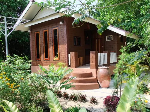 Bansuan Banjong Akkson