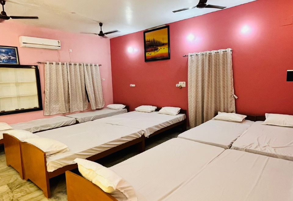 도마리 루드락쉬 인(Rudraksh Inn) 2성급 호텔 객실
