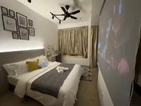 KLCC Tower Couple Studio | Netflix | Infinity Pool