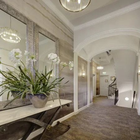 Albany Hotel