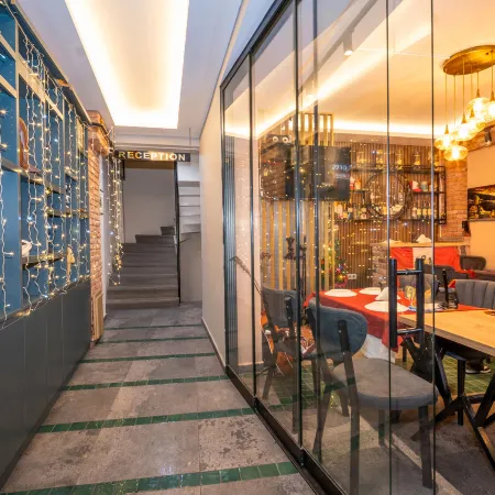 Hotel Martin Отели рядом с достопримечательностью «Улица Невизаде»