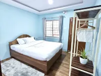 The Mango Tree- Backpackers Hostel Hôtels à : District de Kaski