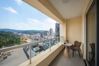 Bolton Hotel - Mountain view