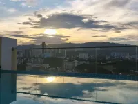 Cityscape Smart Studio w/ 200Mbps WiFi, Pool Access and PS4 near IT Park - Ramah keluarga