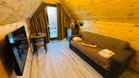 A-Frame Tiny Cabin | Romantic Nature Escape for 2 酒店