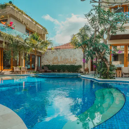 MJ Villa Sanur Отели рядом с достопримечательностью «Пляж Пенджембак»