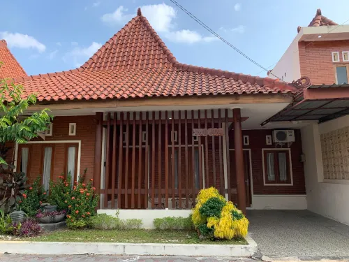 Omah Jowo Villa By Sewain - Airport Shuttle