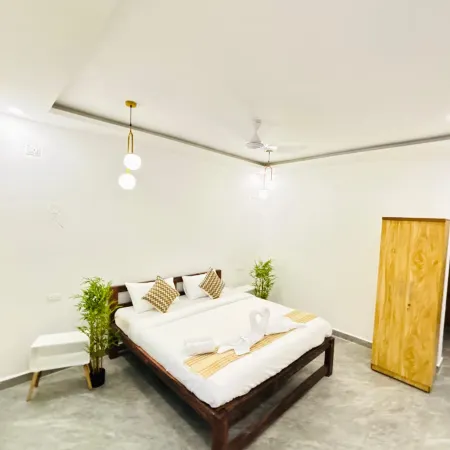 Agonda White