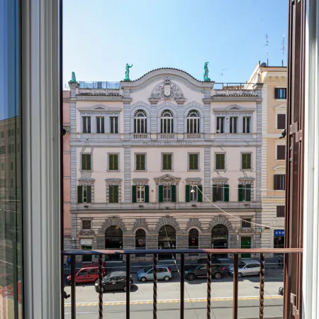 L'Angolo Sereno Guesthouse in Rome Отели рядом с достопримечательностью «Эсквилин»