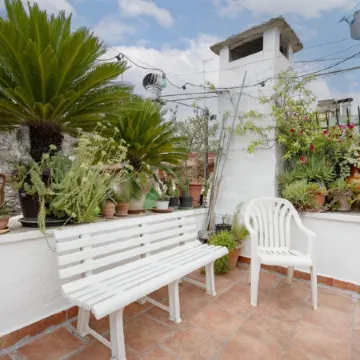 Corte Fiorita - City Center historical stay