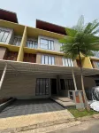Kyzen Stay – Central Family Home w Pool & Loft Net