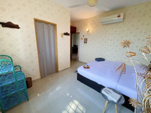 Beachfront Bliss with 3BR Sea View Glory Beach PD