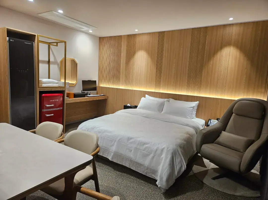 Tongyeong Hound Hotel Tongyeong Jukrim - Tongyeong