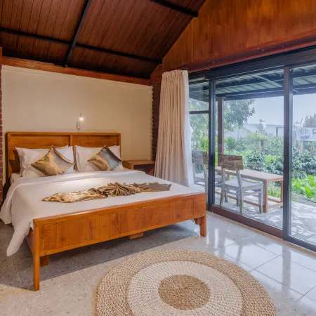 Kampung Bingo Glamping & Resto by Great Bali Villas Отели рядом с достопримечательностью «Бедугул»
