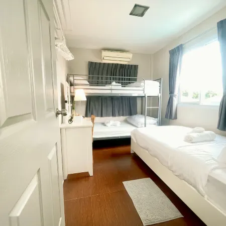 Baan Hug Ubon Pool villa