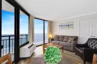 Impressive 1Br Oceanfront Suite, With Pool and Free Wifi - Condos