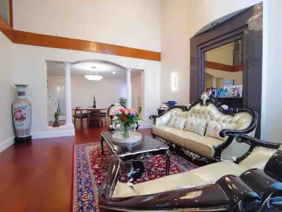Ineffable Home Hotel a 