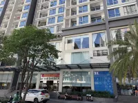 Landmark Plus Center Suite