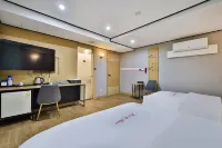 Motel Flower
