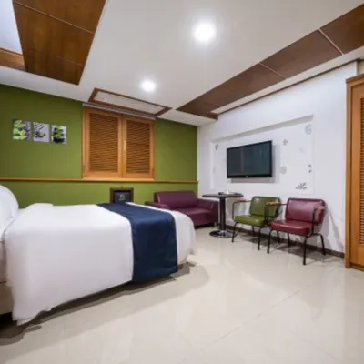 Suwon Neo Hotels near Puksuwon Spaplex