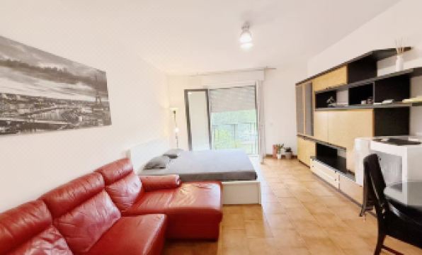 Loquat Tree B&B (stazione MRT Ponale)